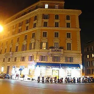 Alojamento de Acomodação e Pequeno-almoço Tourist House, Roma